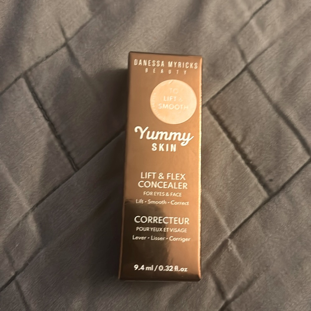 Yummy Skin Lift & Flex Hydrating Concealer in Shade 8 GOLDEN OLIVE (NEW)